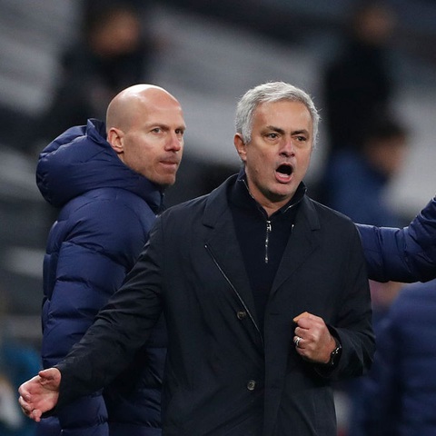 Điểm tin thể thao sáng 10-12: Mourinho đánh giá cao Man Utd - Ảnh 1. Điểm tin thể thao sáng 10-12: Mourinho đánh giá cao Man Utd - Ảnh 1.