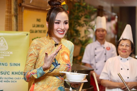 Trải nghiệm khó quên cùng nhiều hương vị phở tại gala Chuyện của phở - Ảnh 1. Trải nghiệm khó quên cùng nhiều hương vị phở tại gala Chuyện của phở - Ảnh 1.