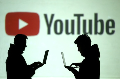 YouTube sẽ xóa mọi video cáo buộc ông Trump thua là do gian lận - Ảnh 1. YouTube sẽ xóa mọi video cáo buộc ông Trump thua là do gian lận - Ảnh 1.