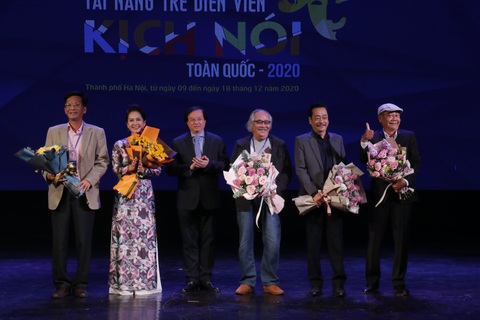 Diễn viên kịch nói trẻ: Vững nghề, khả năng nhập vai tốt - Ảnh 1. Diễn viên kịch nói trẻ: Vững nghề, khả năng nhập vai tốt - Ảnh 1.