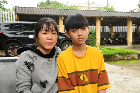 Ngôi trường cưu mang hàng chục học trò mồ côi - Ảnh 5. Ngôi trường cưu mang hàng chục học trò mồ côi - Ảnh 5.