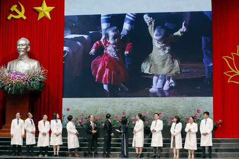 thay anh -vd_sinhdoi-tdyn thay anh -vd_sinhdoi-tdyn