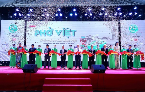 Ngày của phở 12-12: Cảm nhận trọn vẹn hương phở Việt - Ảnh 1. Ngày của phở 12-12: Cảm nhận trọn vẹn hương phở Việt - Ảnh 1.