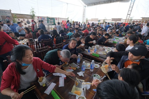 Ngày của phở 12-12: Cảm nhận trọn vẹn hương phở Việt - Ảnh 5. Ngày của phở 12-12: Cảm nhận trọn vẹn hương phở Việt - Ảnh 5.