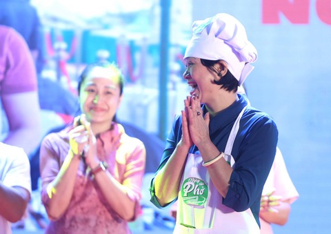Vinh danh 10 Hoa Hồi Vàng - người nấu phở ngon năm 2020 - Ảnh 3. Vinh danh 10 Hoa Hồi Vàng - người nấu phở ngon năm 2020 - Ảnh 3.