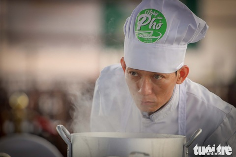 Hương phở thơm ngào ngạt ở cuộc thi ‘Đi tìm người nấu Phở ngon năm 2020’ - Ảnh 11. Hương phở thơm ngào ngạt ở cuộc thi ‘Đi tìm người nấu Phở ngon năm 2020’ - Ảnh 11.