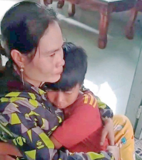 Hành trình 400km của 3 đứa trẻ và hạnh phúc gia đình - Ảnh 2. Hành trình 400km của 3 đứa trẻ và hạnh phúc gia đình - Ảnh 2.