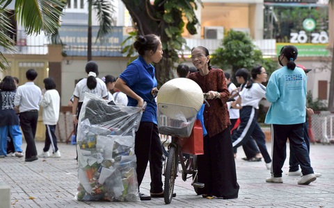 Bà giáo của những học sinh đặc biệt - Ảnh 5. Bà giáo của những học sinh đặc biệt - Ảnh 5.