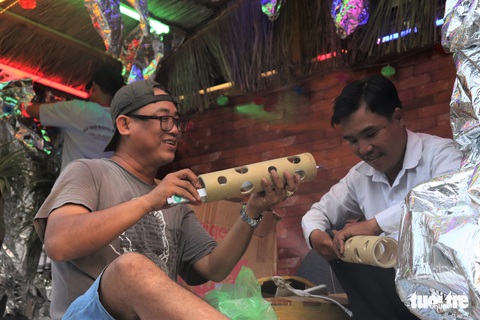 Xóm đạo Sài Gòn bắt đầu lên đèn chuẩn bị đón Giáng sinh - Ảnh 6. Xóm đạo Sài Gòn bắt đầu lên đèn chuẩn bị đón Giáng sinh - Ảnh 6.