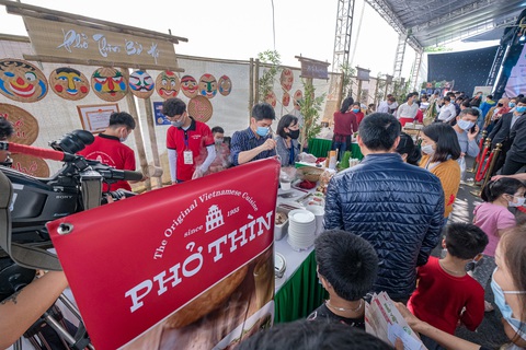 Thưởng thức các danh phở trong đại tiệc Ngày của Phở chỉ với 10.000 đồng - Ảnh 7. Thưởng thức các danh phở trong đại tiệc Ngày của Phở chỉ với 10.000 đồng - Ảnh 7.