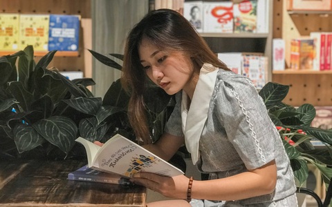 Thi ảnh Trò chuyện cùng sách: Niềm vui trong sách - Ảnh 1. Thi ảnh Trò chuyện cùng sách: Niềm vui trong sách - Ảnh 1.