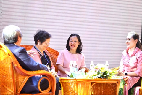Phở - đại sứ gắn kết mẹ chồng nàng dâu, vun đắp tình yêu vợ chồng, mẹ con - Ảnh 1. Phở - đại sứ gắn kết mẹ chồng nàng dâu, vun đắp tình yêu vợ chồng, mẹ con - Ảnh 1.