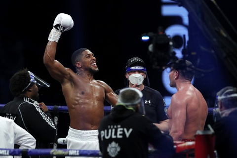 Knock-out Pulev sau 9 hiệp, Anthony Joshua hướng đến trận thống nhất đai với Tyson Fury - Ảnh 2. Knock-out Pulev sau 9 hiệp, Anthony Joshua hướng đến trận thống nhất đai với Tyson Fury - Ảnh 2.