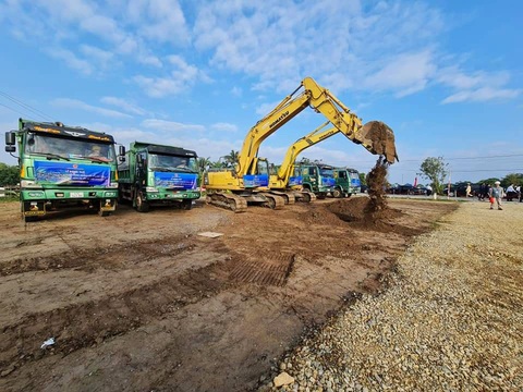 Thủ tướng nhấn nút khởi công khu công nghiệp gần 3.900 tỉ tại Thái Bình - Ảnh 2. Thủ tướng nhấn nút khởi công khu công nghiệp gần 3.900 tỉ tại Thái Bình - Ảnh 2.