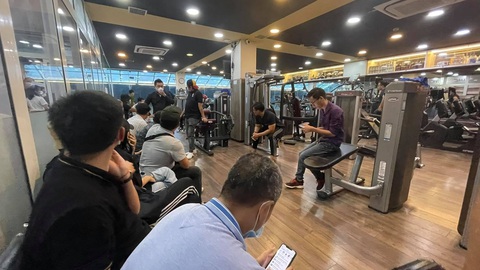 Khép lại chuyện lùm xùm xúc phạm gia đình Chí Tài, gymer Duy Nguyễn nhận sai và xin lỗi - Ảnh 2. Khép lại chuyện lùm xùm xúc phạm gia đình Chí Tài, gymer Duy Nguyễn nhận sai và xin lỗi - Ảnh 2.