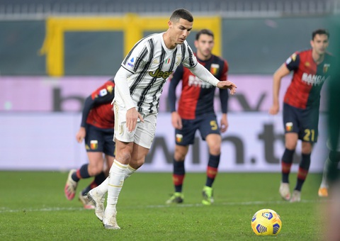 Ronaldo lập cú đúp trong ngày kỉ niệm trận đấu 100 cho Juventus - Ảnh 2. Ronaldo lập cú đúp trong ngày kỉ niệm trận đấu 100 cho Juventus - Ảnh 2.