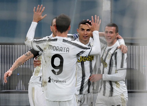 Ronaldo lập cú đúp trong ngày kỉ niệm trận đấu 100 cho Juventus - Ảnh 3. Ronaldo lập cú đúp trong ngày kỉ niệm trận đấu 100 cho Juventus - Ảnh 3.