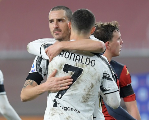 Ronaldo lập cú đúp trong ngày kỉ niệm trận đấu 100 cho Juventus - Ảnh 1. Ronaldo lập cú đúp trong ngày kỉ niệm trận đấu 100 cho Juventus - Ảnh 1.