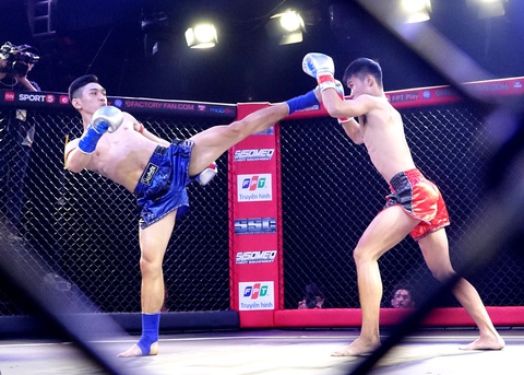 1.000 khán giả xem thi đấu thể thức MMA nghiệp dư tại Việt Nam - Ảnh 9. 1.000 khán giả xem thi đấu thể thức MMA nghiệp dư tại Việt Nam - Ảnh 9.