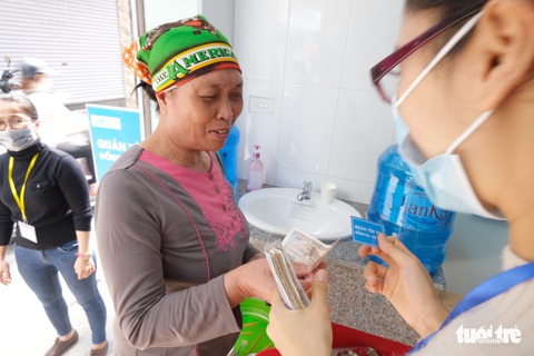2.000 đồng/suất cơm Yên Vui, mời cô bác ghé vô dùng thử - Ảnh 7. 2.000 đồng/suất cơm Yên Vui, mời cô bác ghé vô dùng thử - Ảnh 7.