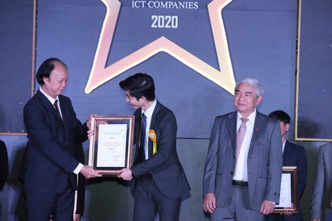 Hướng tới Việt Nam số: VNPT được vinh danh nhiều hạng mục top 10 doanh nghiệp CNTT 2020 - Ảnh 1. Hướng tới Việt Nam số: VNPT được vinh danh nhiều hạng mục top 10 doanh nghiệp CNTT 2020 - Ảnh 1.