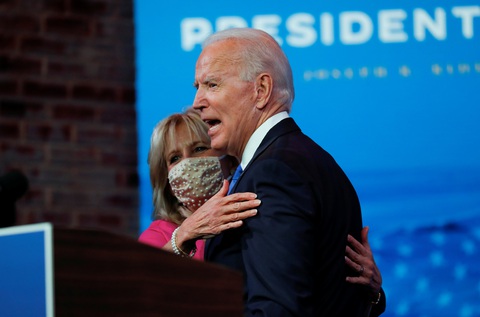 Thắng phiếu cử tri đoàn, ông Biden chỉ trích ông Trump không tôn trọng ý dân - Ảnh 1. Thắng phiếu cử tri đoàn, ông Biden chỉ trích ông Trump không tôn trọng ý dân - Ảnh 1.