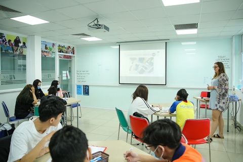 Giáo viên có điểm IELTS 8.0 vẫn chưa đủ điều kiện dạy ở Việt Nam! - Ảnh 1. Giáo viên có điểm IELTS 8.0 vẫn chưa đủ điều kiện dạy ở Việt Nam! - Ảnh 1.