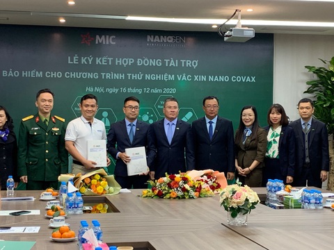Người tình nguyện tiêm thử nghiệm vắc xin COVID được bảo hiểm tối đa 100 triệu - Ảnh 1. Người tình nguyện tiêm thử nghiệm vắc xin COVID được bảo hiểm tối đa 100 triệu - Ảnh 1.