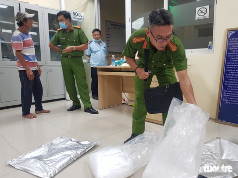 Hải quan An Giang tiếp nhận lại 31kg bột không phải là ma túy - Ảnh 1. Hải quan An Giang tiếp nhận lại 31kg bột không phải là ma túy - Ảnh 1.