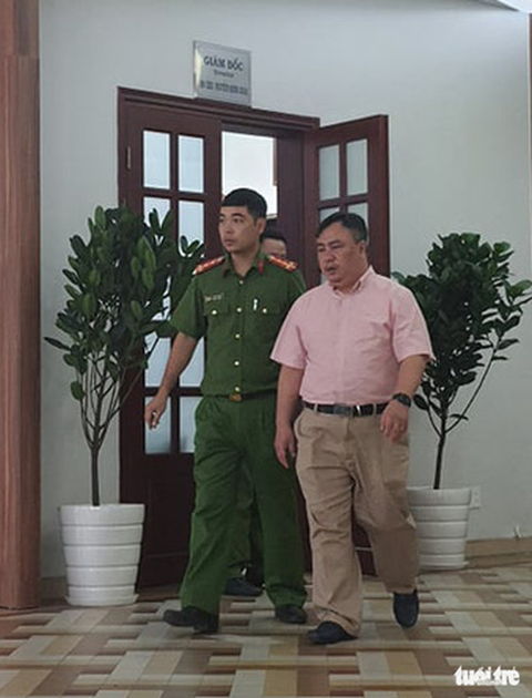 Đình chỉ công tác 2 lãnh đạo Bệnh viện Mắt TP.HCM để phục vụ điều tra - Ảnh 1. Đình chỉ công tác 2 lãnh đạo Bệnh viện Mắt TP.HCM để phục vụ điều tra - Ảnh 1.