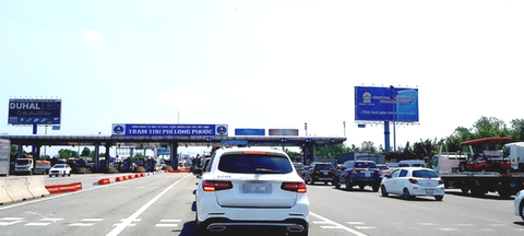 Thu phí không dừng: Đường cao tốc phải đi đầu! - Ảnh 1. Thu phí không dừng: Đường cao tốc phải đi đầu! - Ảnh 1.