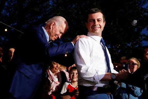 Ông Biden chọn bộ trưởng giao thông vận tải và bộ trưởng năng lượng - Ảnh 1. Ông Biden chọn bộ trưởng giao thông vận tải và bộ trưởng năng lượng - Ảnh 1.