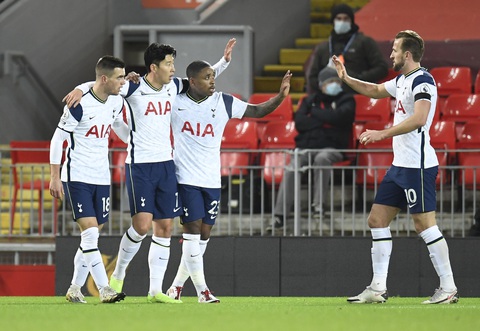 Đá bại Tottenham phút cuối, Liverpool độc chiếm ngôi đầu bảng - Ảnh 2. Đá bại Tottenham phút cuối, Liverpool độc chiếm ngôi đầu bảng - Ảnh 2.