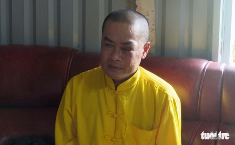Thầy cúng dỏm cúng cầu an rồi dùng tiền âm phủ tráo tiền thật - Ảnh 2. Thầy cúng dỏm cúng cầu an rồi dùng tiền âm phủ tráo tiền thật - Ảnh 2.