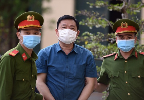 Đề nghị ông Đinh La Thăng 10 đến 11 năm tù dù không nhận tội - Ảnh 1. Đề nghị ông Đinh La Thăng 10 đến 11 năm tù dù không nhận tội - Ảnh 1.