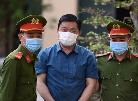 Ông Đinh La Thăng: Viện kiểm sát chứng minh tôi sai đi! - Ảnh 2. Ông Đinh La Thăng: Viện kiểm sát chứng minh tôi sai đi! - Ảnh 2.