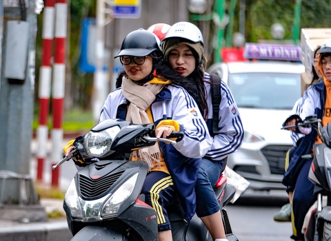 Có nơi lạnh dưới 10 độ C, nhiều trường miền Bắc cho học sinh nghỉ - Ảnh 1. Có nơi lạnh dưới 10 độ C, nhiều trường miền Bắc cho học sinh nghỉ - Ảnh 1.
