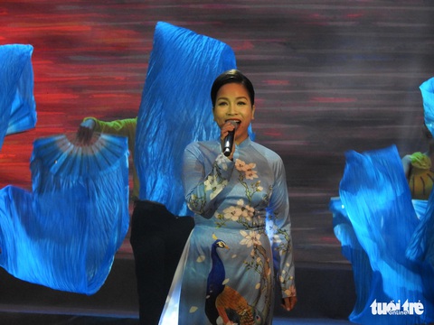 Mỹ Linh, Tùng Dương, Khánh Linh hát về biển, đảo - Ảnh 2. Mỹ Linh, Tùng Dương, Khánh Linh hát về biển, đảo - Ảnh 2.