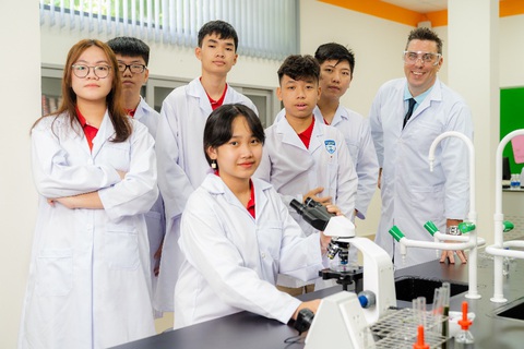 Royal School chính thức trở thành thành viên của Cambridge - Ảnh 2. Royal School chính thức trở thành thành viên của Cambridge - Ảnh 2.