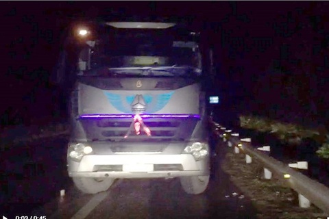 Tài xế xe tải chạy ngược chiều 29km trên cao tốc bị phạt 17 triệu đồng - Ảnh 1. Tài xế xe tải chạy ngược chiều 29km trên cao tốc bị phạt 17 triệu đồng - Ảnh 1.
