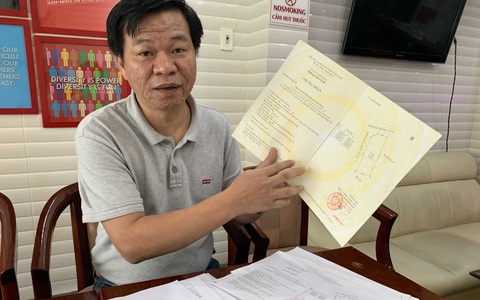Công chứng đất ẩu phải đền 4,3 tỉ đồng, nhưng hậu quả vẫn chưa giải quyết xong - Ảnh 1. Công chứng đất ẩu phải đền 4,3 tỉ đồng, nhưng hậu quả vẫn chưa giải quyết xong - Ảnh 1.