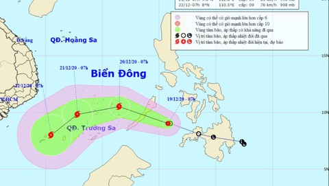 Áp thấp nhiệt đới áp sát Biển Đông, có thể gây gió giật cấp 11 khi thành bão - Ảnh 1. Áp thấp nhiệt đới áp sát Biển Đông, có thể gây gió giật cấp 11 khi thành bão - Ảnh 1.