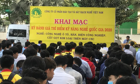 Lần đầu tiên doanh nghiệp sát hạch, cấp chứng chỉ kỹ năng nghề - Ảnh 1. Lần đầu tiên doanh nghiệp sát hạch, cấp chứng chỉ kỹ năng nghề - Ảnh 1.