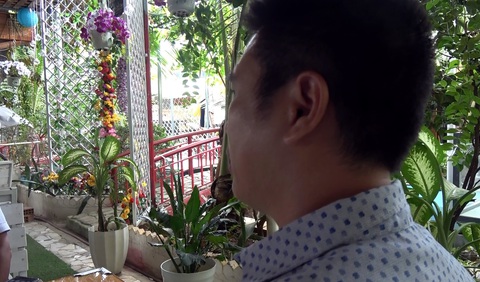 Người tố cáo đại gia biệt thự dát vàng chuyên cho vay nặng lãi kể gì? - Ảnh 1. Người tố cáo đại gia biệt thự dát vàng chuyên cho vay nặng lãi kể gì? - Ảnh 1.