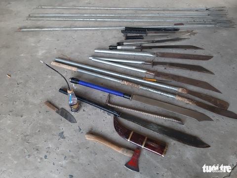 Phát hiện kho mã tấu, búa, chĩa trong tiệm game bắn cá - Ảnh 2. Phát hiện kho mã tấu, búa, chĩa trong tiệm game bắn cá - Ảnh 2.