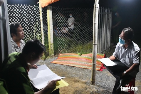 Khởi tố bị can đâm chết người tình rồi uống thuốc sâu tự tử vì ghen - Ảnh 2. Khởi tố bị can đâm chết người tình rồi uống thuốc sâu tự tử vì ghen - Ảnh 2.