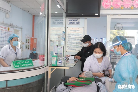 Thêm 2 ca COVID-19 tại Bình Thuận và Đà Nẵng, cách ly ngay khi nhập cảnh - Ảnh 1. Thêm 2 ca COVID-19 tại Bình Thuận và Đà Nẵng, cách ly ngay khi nhập cảnh - Ảnh 1.