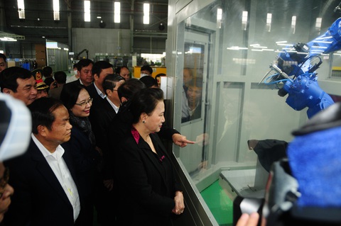 Chủ tịch Quốc hội Nguyễn Thị Kim Ngân thăm Khu công nghiệp Thaco Chu Lai - Ảnh 1. Chủ tịch Quốc hội Nguyễn Thị Kim Ngân thăm Khu công nghiệp Thaco Chu Lai - Ảnh 1.