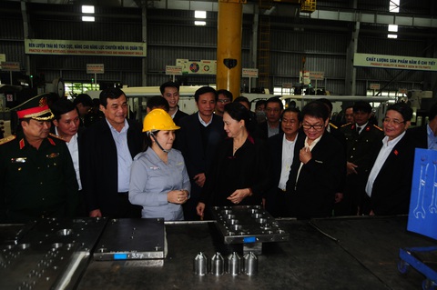 Chủ tịch Quốc hội Nguyễn Thị Kim Ngân thăm Khu công nghiệp Thaco Chu Lai - Ảnh 2. Chủ tịch Quốc hội Nguyễn Thị Kim Ngân thăm Khu công nghiệp Thaco Chu Lai - Ảnh 2.