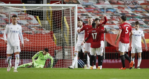 Đè bẹp Leeds bằng tỉ số tennis, Man Utd vào tốp 3 - Ảnh 3. Đè bẹp Leeds bằng tỉ số tennis, Man Utd vào tốp 3 - Ảnh 3.